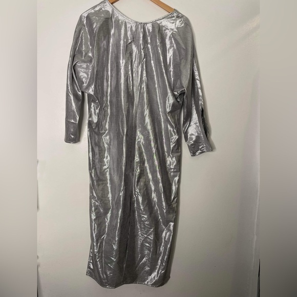 Women’s top shop elegant, metallic dress - Picture 4 of 8